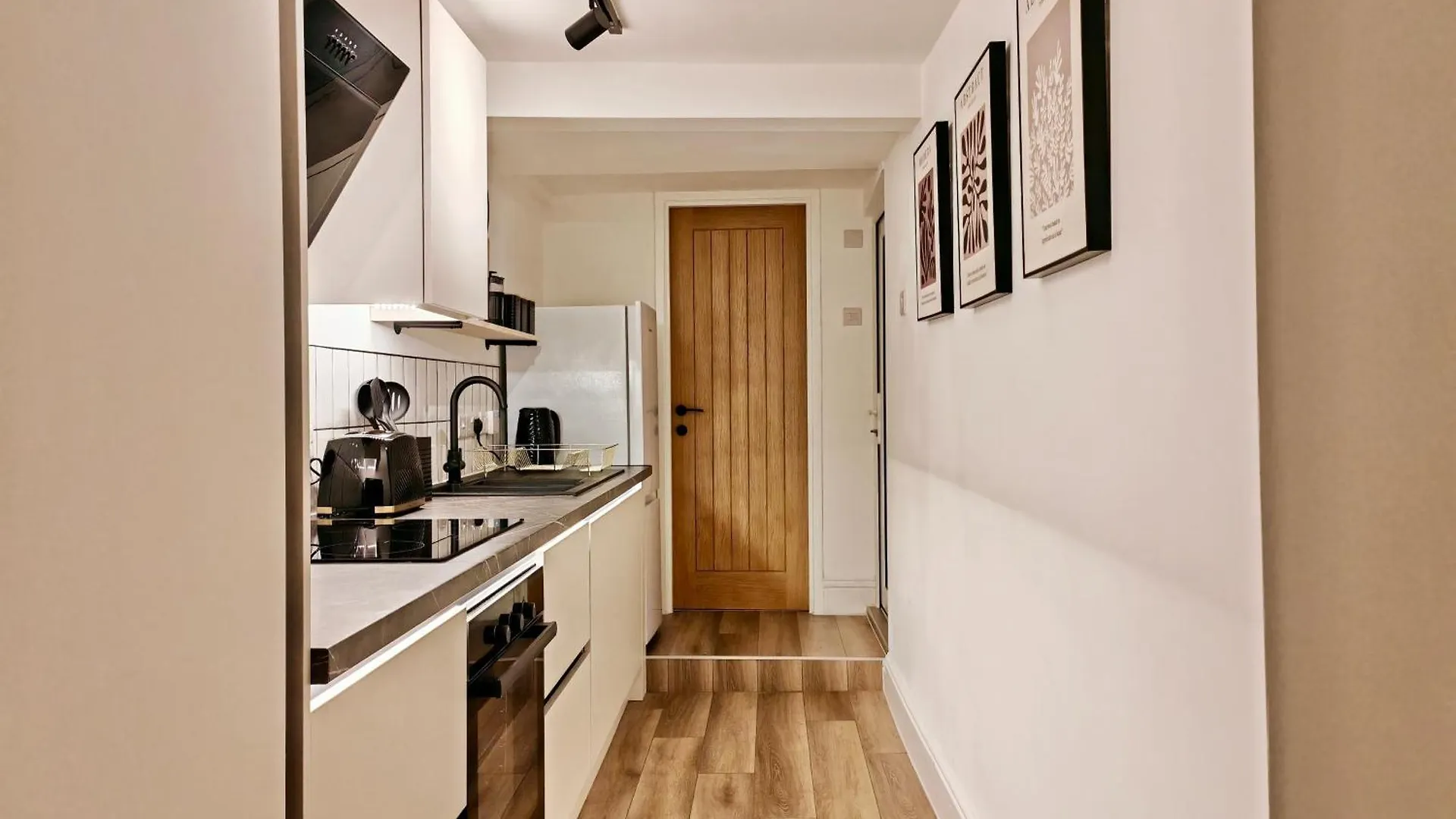 Grosvenor Place, Exeter - Ideal For Business Travel And Long Stays