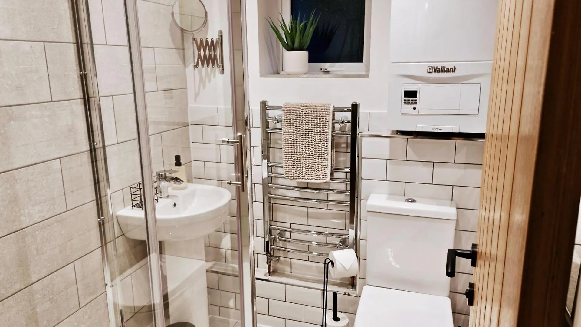 Grosvenor Place, Exeter - Ideal For Business Travel And Long Stays